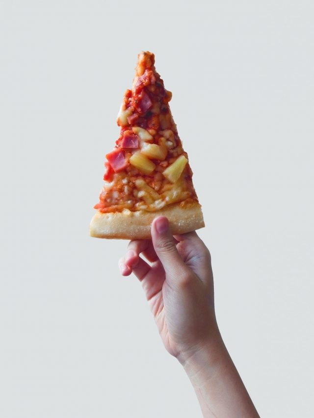 slice of hawaiian pizza