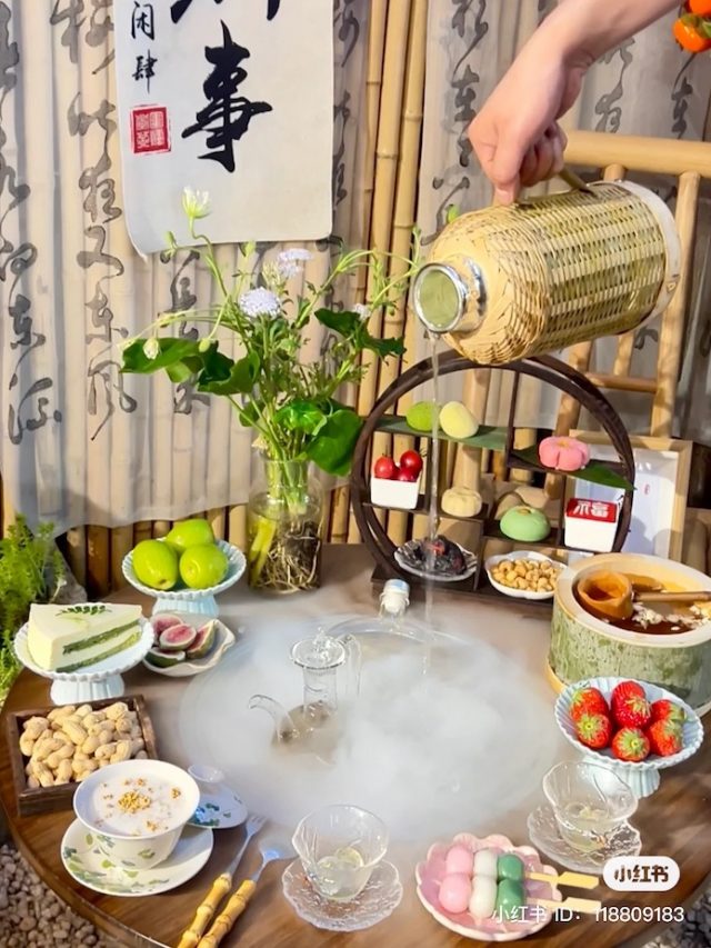 iced tea around dry ice